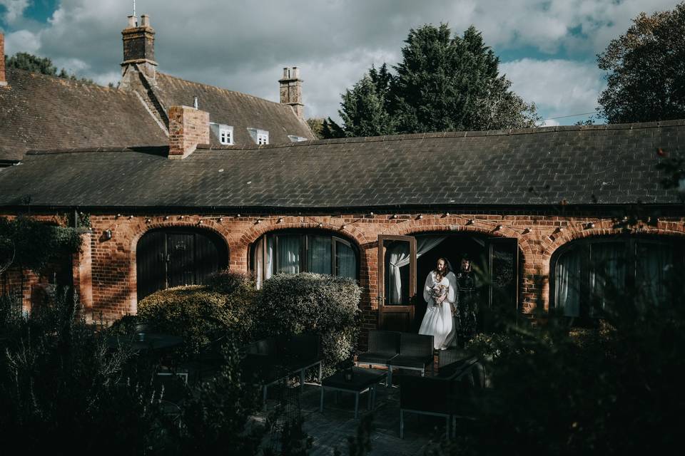 Courtyard aisle walk