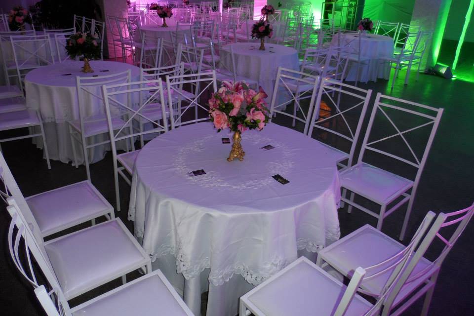 Tables and lights to a wedding