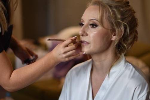 Action shot bridal makeup