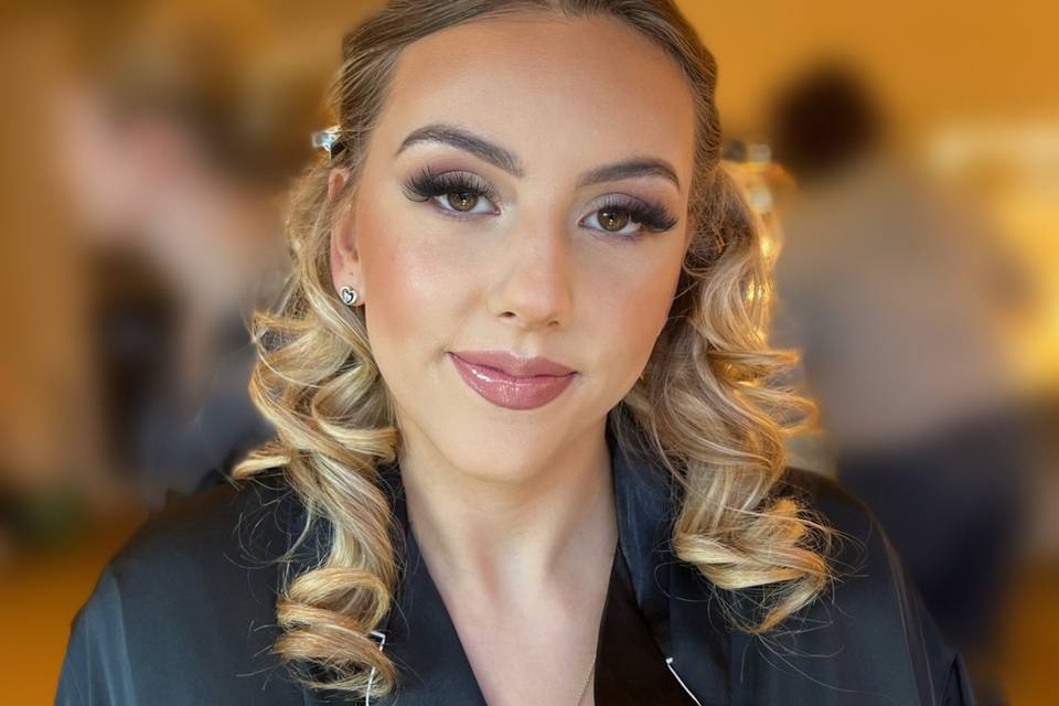 Bridesmaid makeup