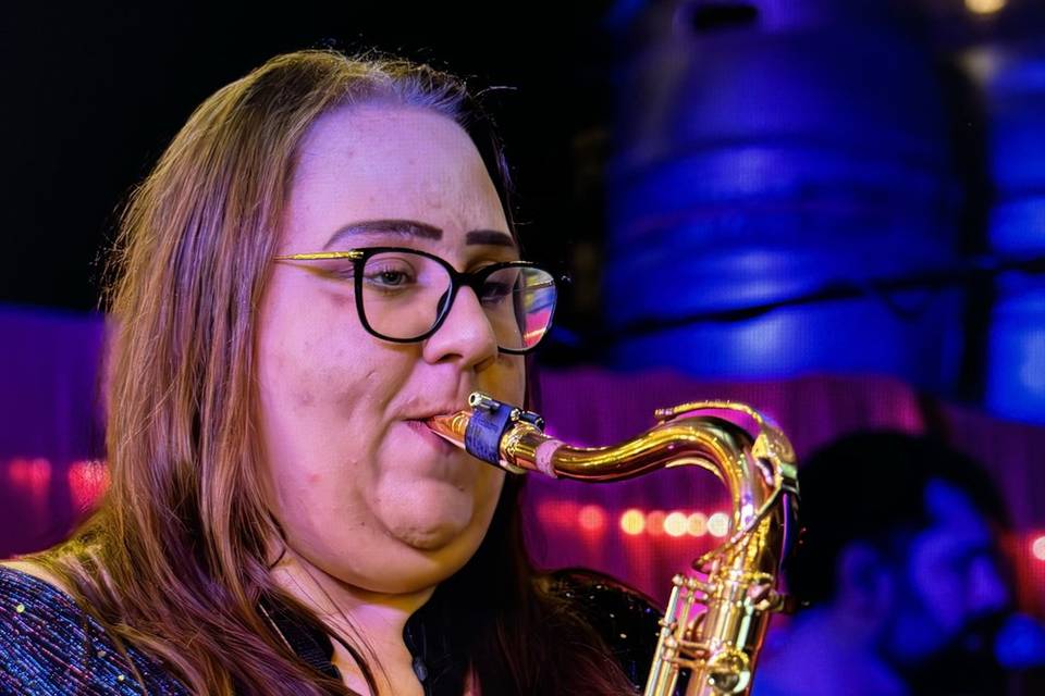 Saxophone Helen