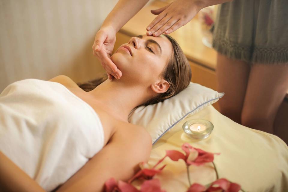 Holistic Facial Massage