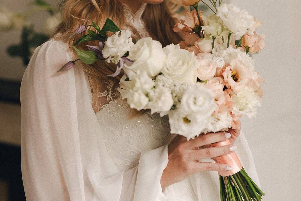 Tender Peachy Heart bouquet