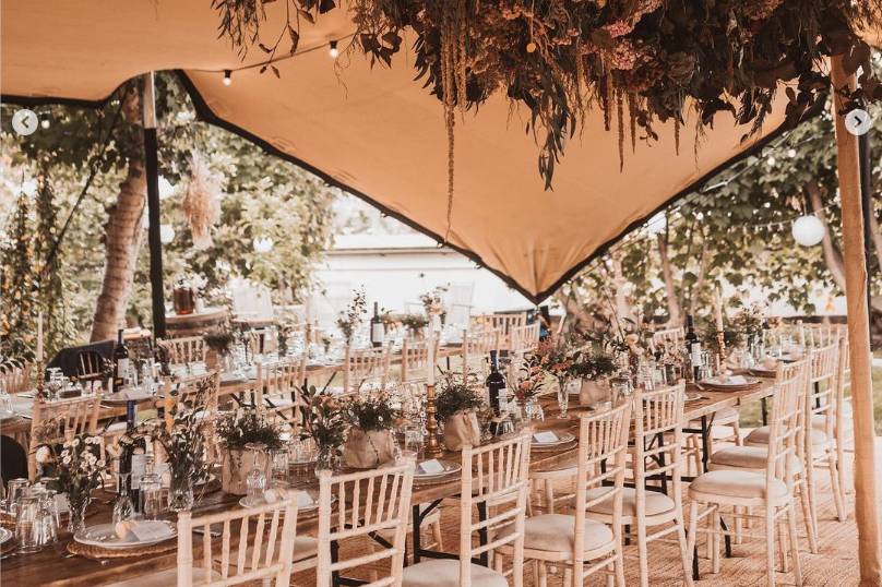 Stretch tent wedding