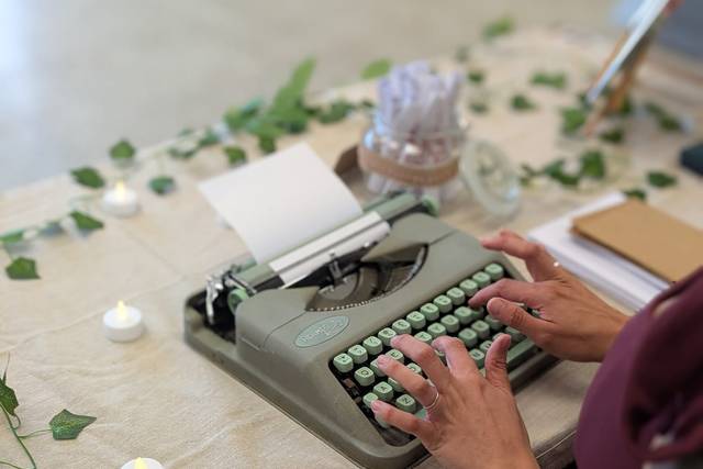 Live Typewriter Poet
