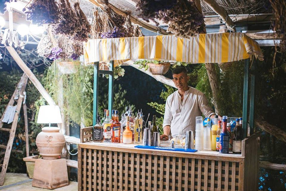 OPEN BAR