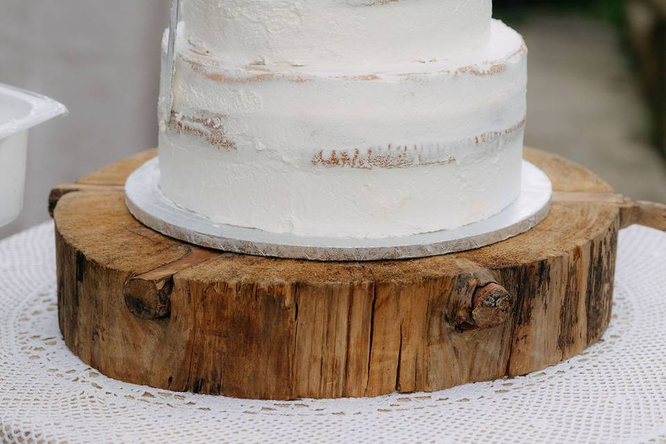WEDDING CAKE