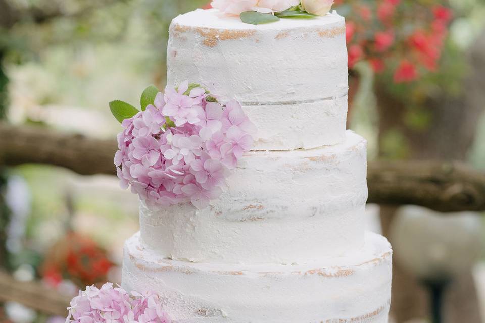 WEDDING CAKE