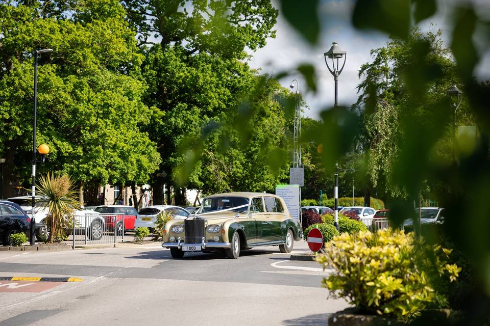 Rolls Royce arriving