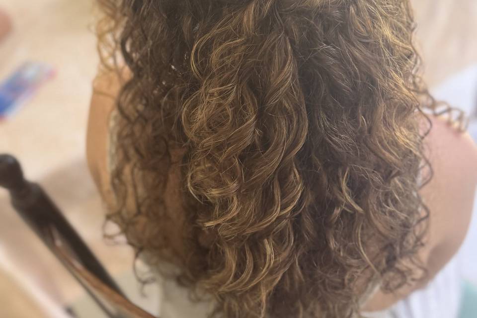 Enhancing natural curls!