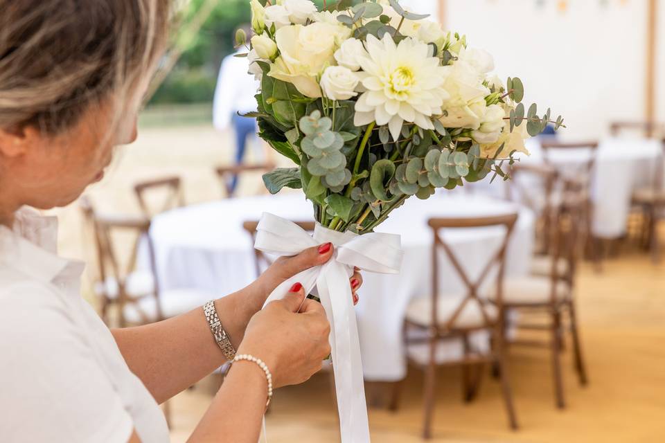 Bouquet ribbon detail