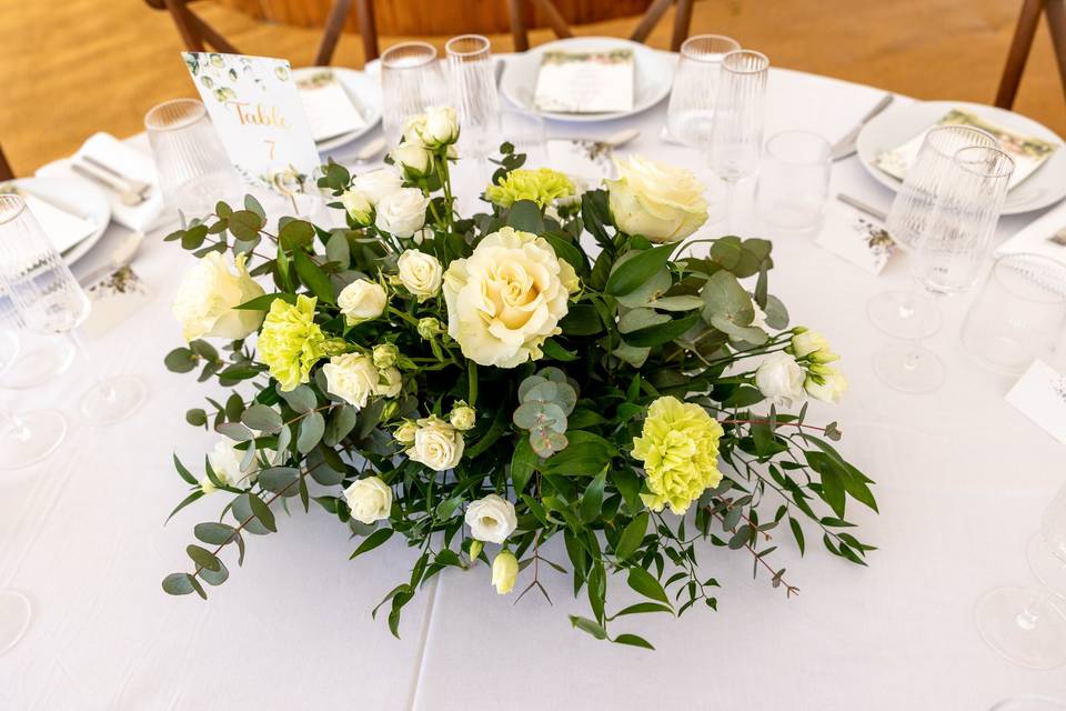 Floral centerpiece top