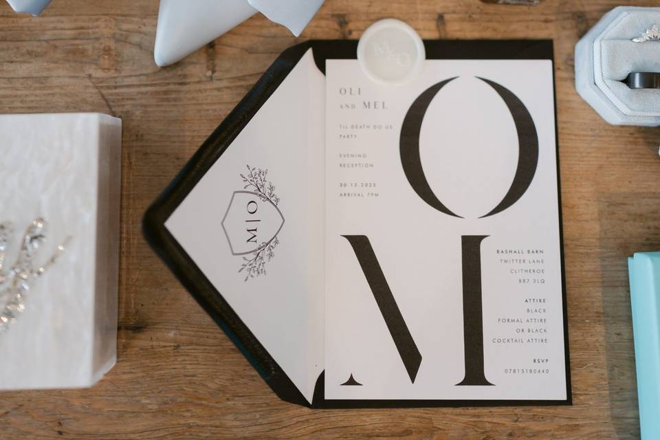 Lay flat details