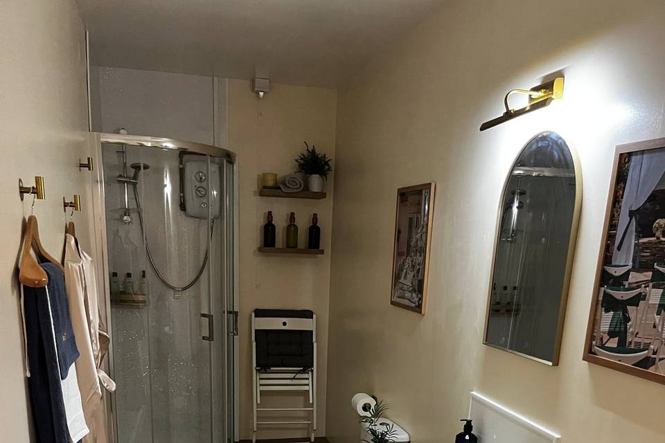 Spar bathroom