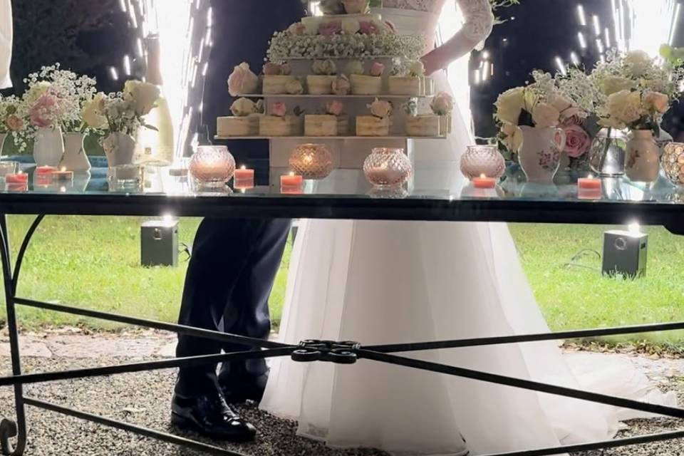 Wedding cake moment