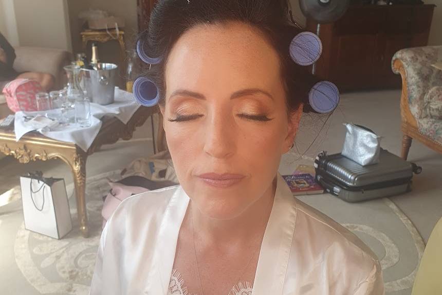 Glamourous eye makeup