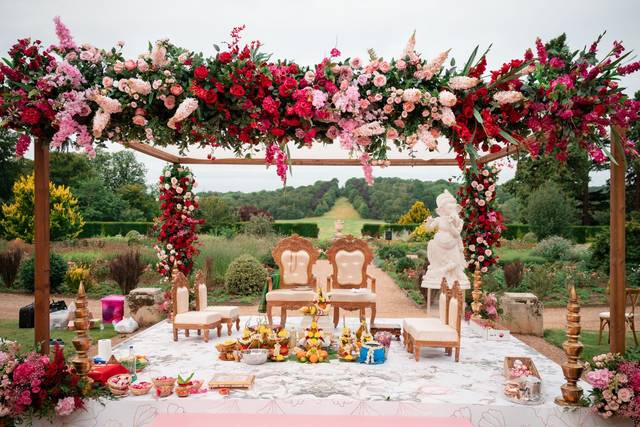 Lush outdoor ceremony