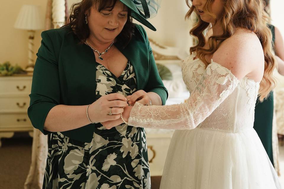 Hannah&Jake at Orchardleight