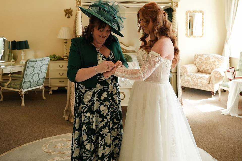 Hannah&Jake at Orchardleight