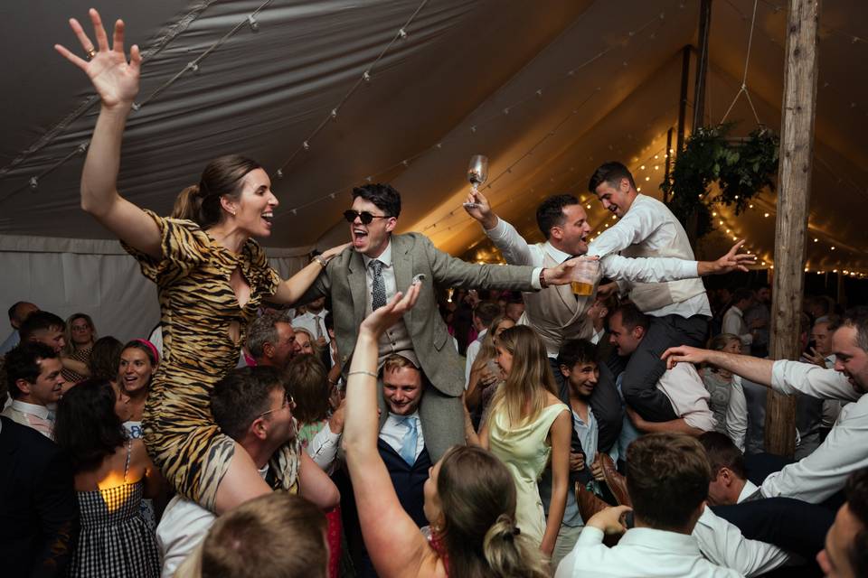 Dancefloor bedlam