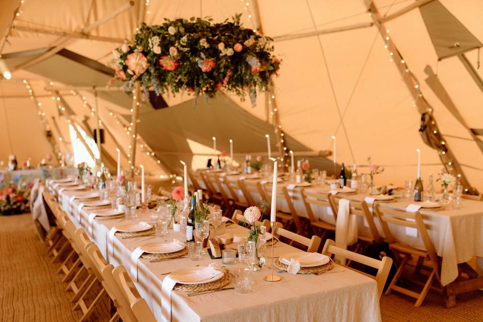 Tipi wedding table decor