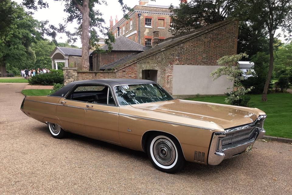 1969 Imperial Le Baron in the country
