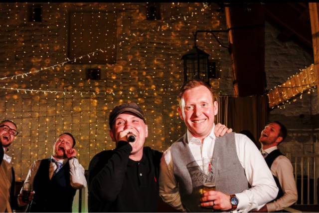 Matthew Stephens - Acoustic Wedding Singer & DJ