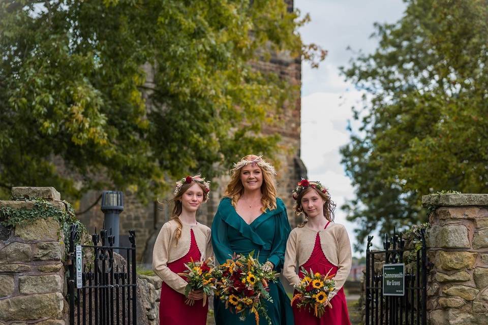 The gorgeous wedding party