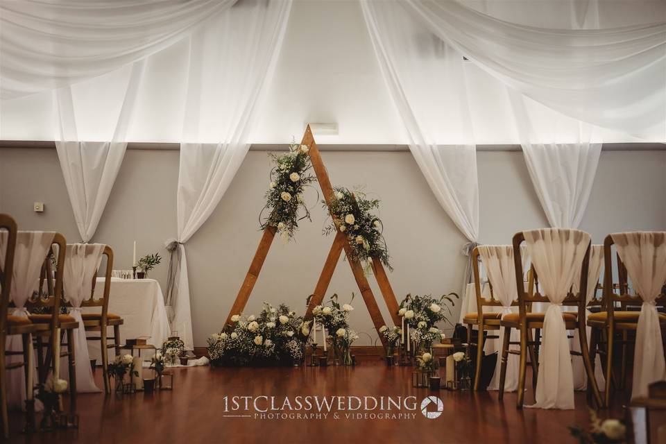 Ceremony in the Venice Barn