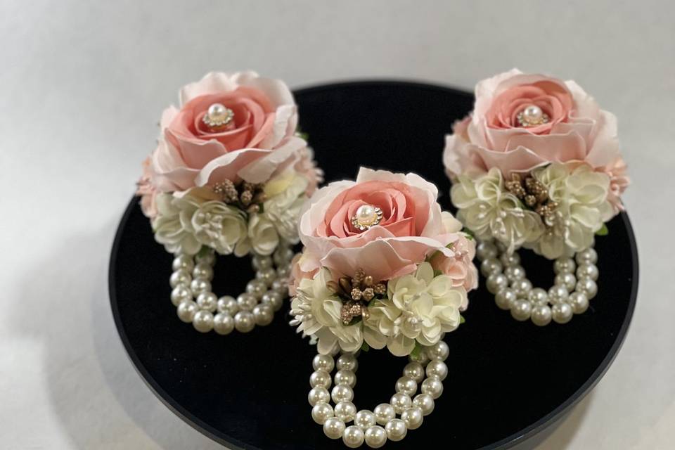 Handmade pearl bracelets