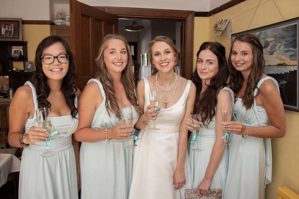 Zoe and her bridesmaids