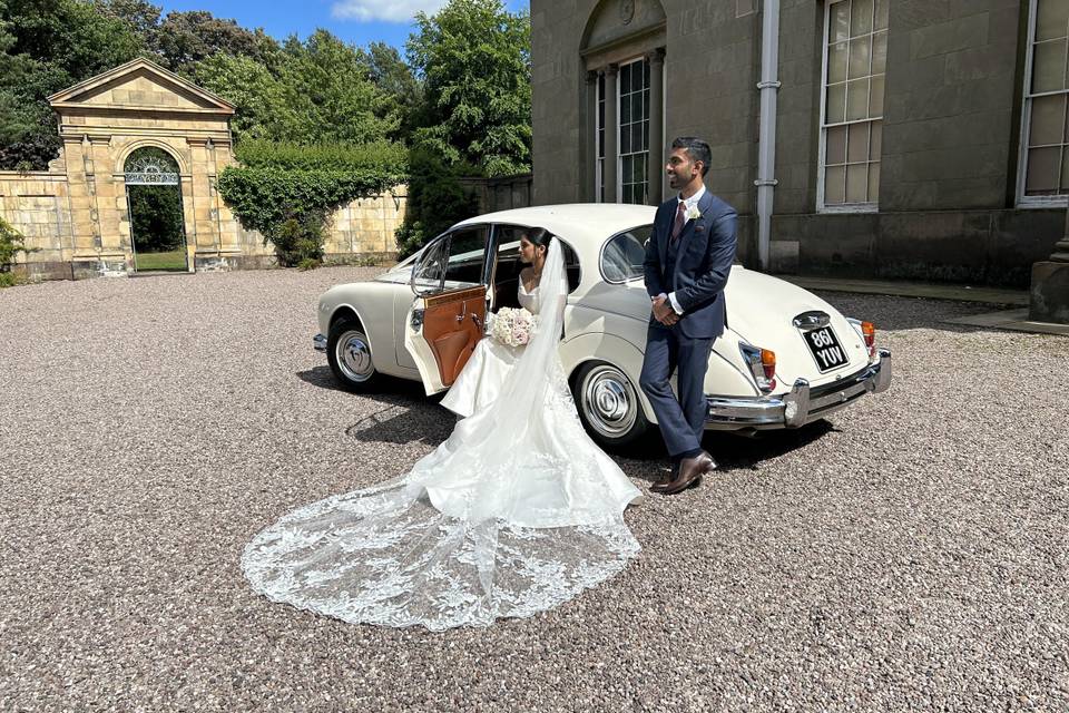 Classic wedding cars Cheshire