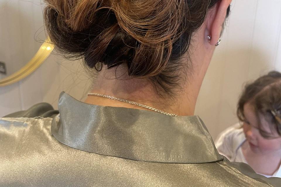 Bridemaids hair up