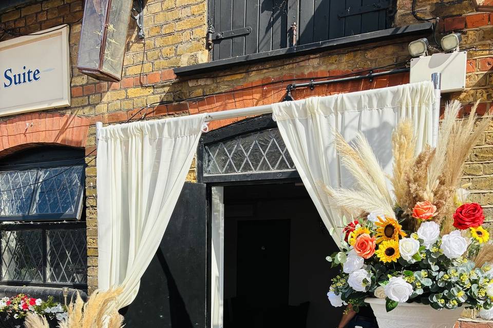 Entrance decor