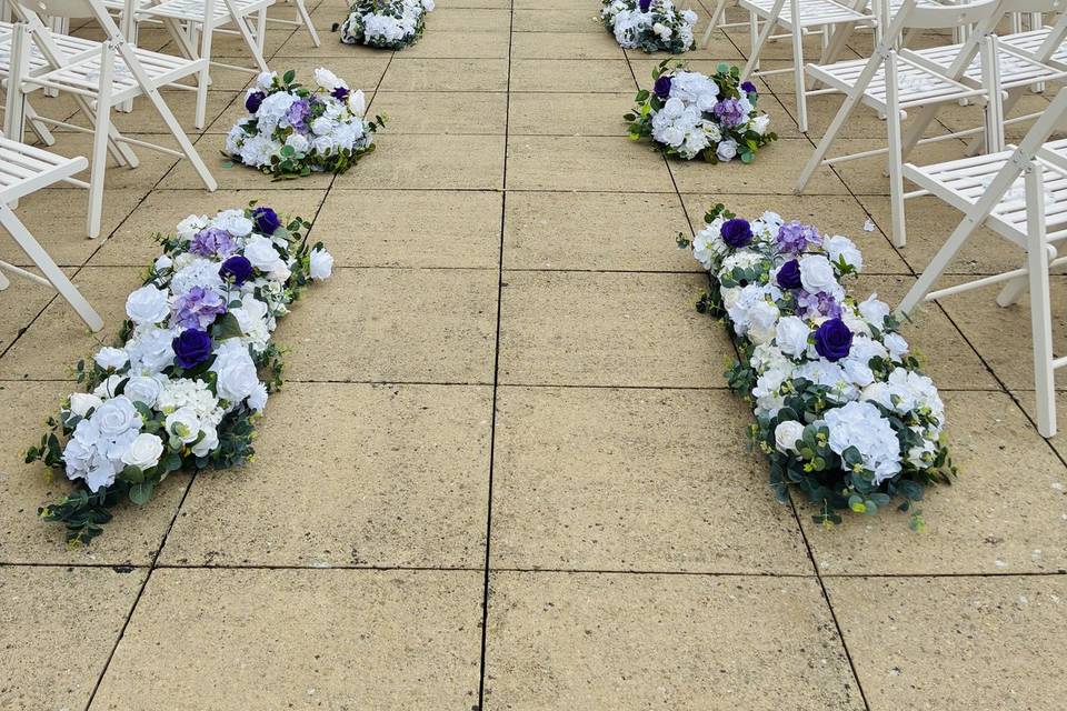 Aisle decor
