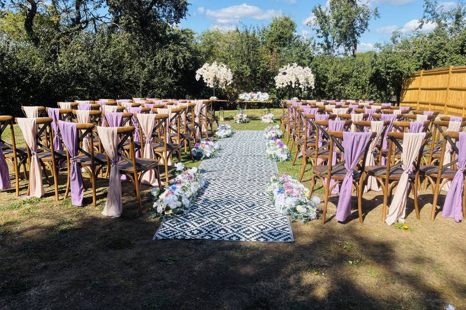 Aisle decor