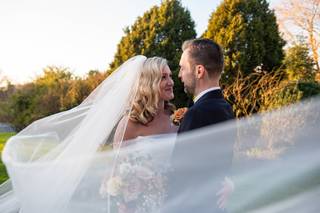 Pictures and Petals Ltd