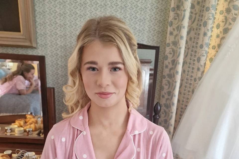 Bridesmaid makeup