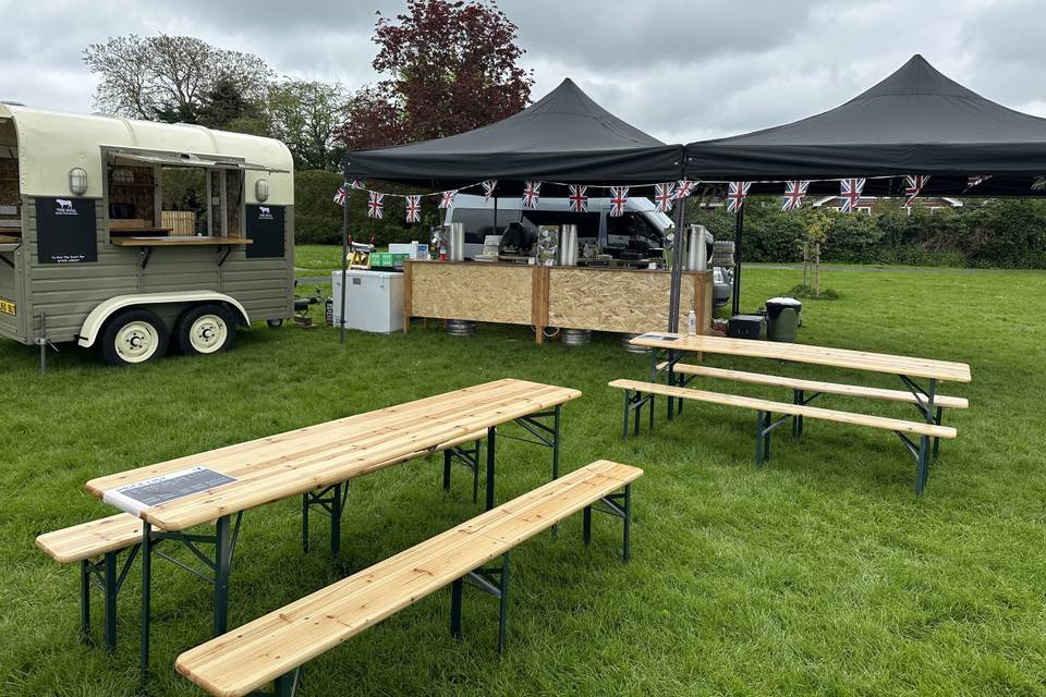 A 4m bar and horse trailer