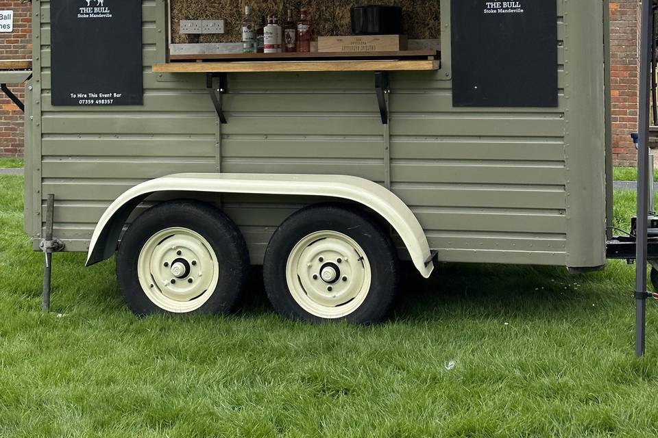 Customisable mobile wedding bar