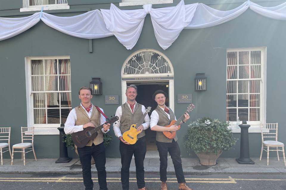 A wedding party welcome in LDN