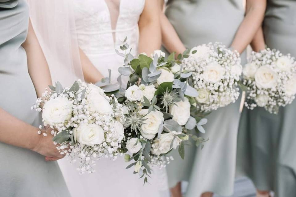 Gypsophila & Roses bouquets