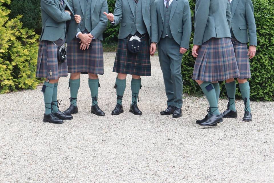 Groomsmen getting ready