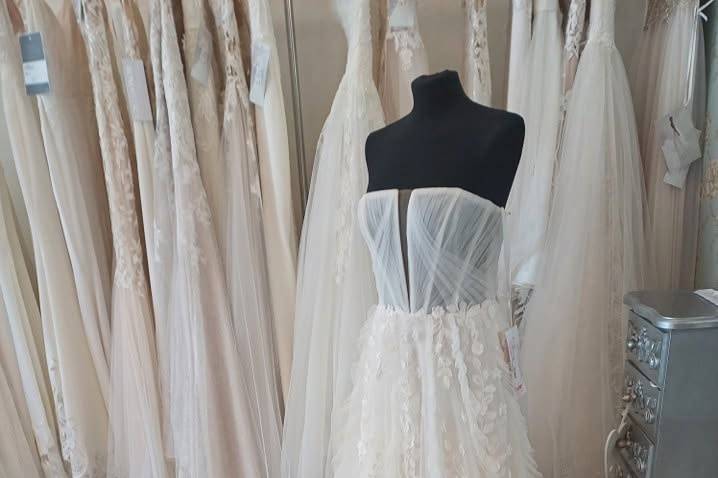 Everafterbridalwearprom batley