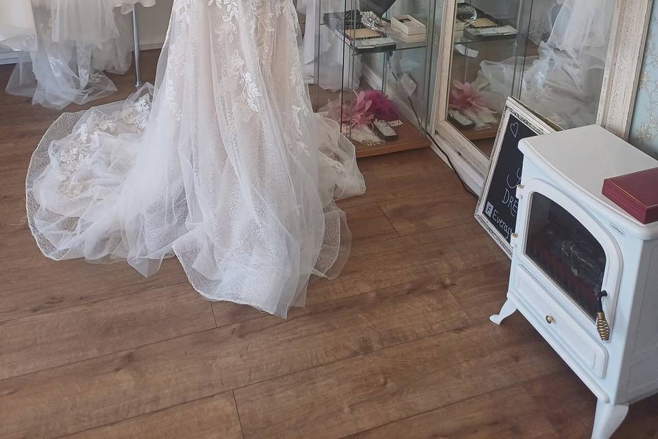 Everafterbridalwearprom batley