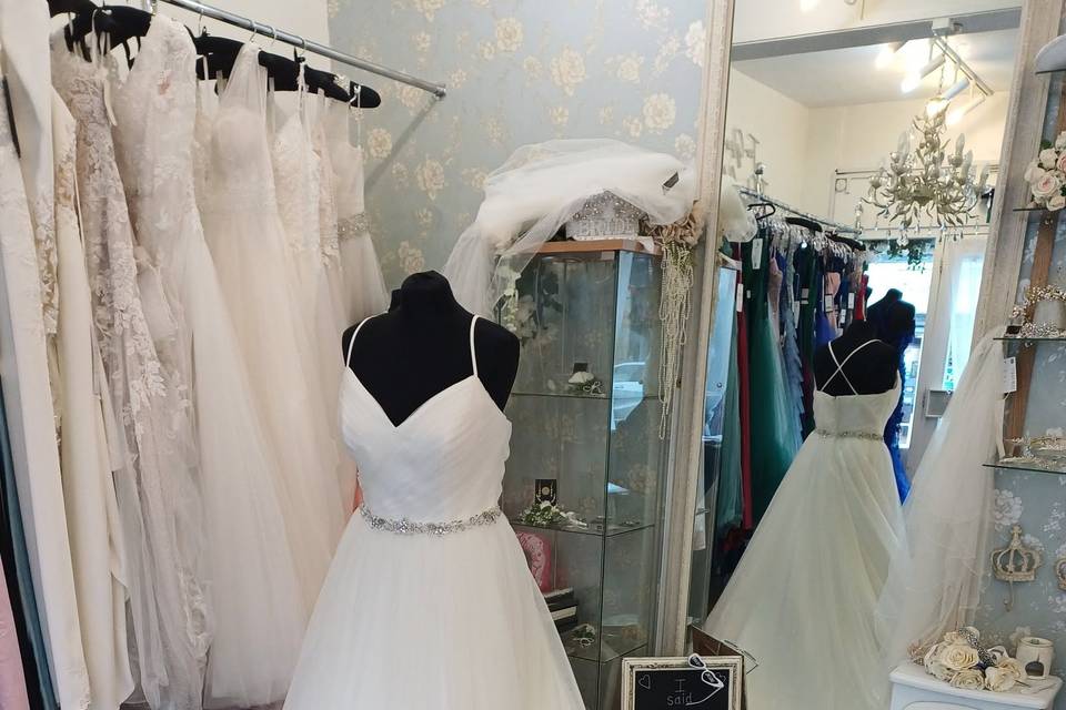 Everafterbridalwearprom batley