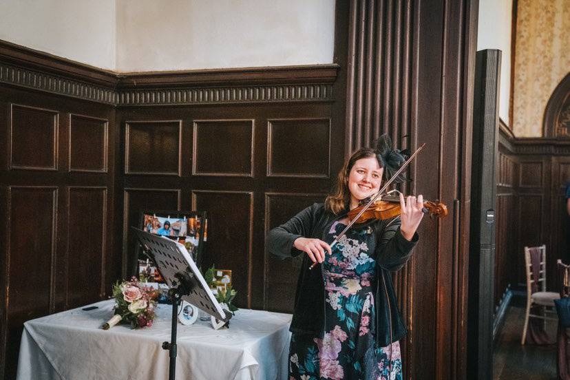 Wedding violinist