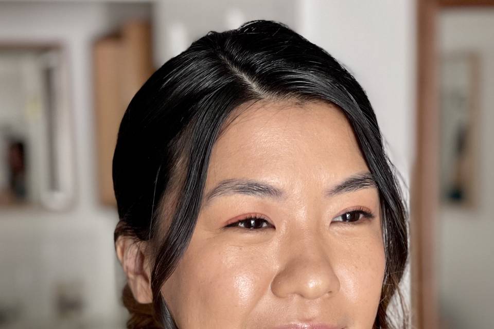 Natural wedding makeup